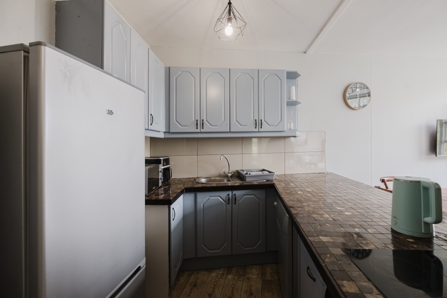1 Bedroom Property for Sale in Vredehoek Western Cape